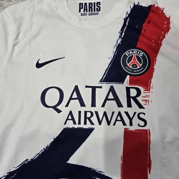 Paris Saint Germain Men's Jersey - Picture 2 of 4